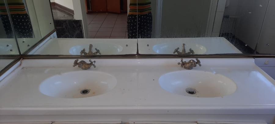 7 Bedroom Property for Sale in Bloemfontein Free State